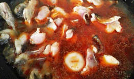 水煮鱼片的做法视频,家常美味，一招轻松学会